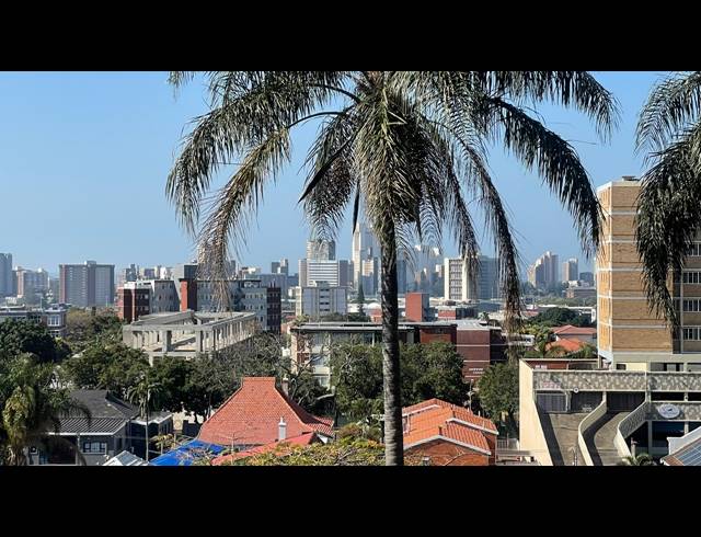 2.5 BEDROOM APARTMENT FOR SALE IN ESSENWOOD